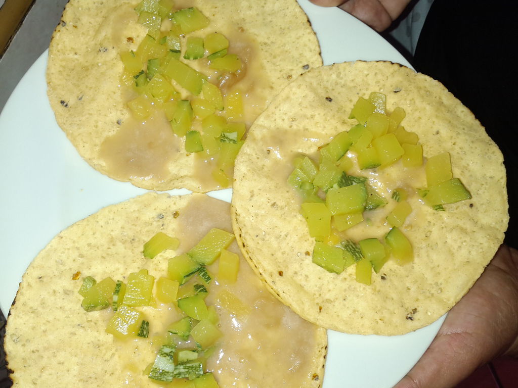 使用剩余食材快速制作墨西哥玉米饼